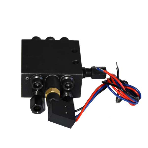 Фото - Прогресивний розподільник JPQ4 з електроконтактним індикатором