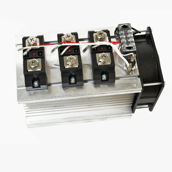 Фото - SSR модуль 3фази FCGT1*3-H2200DA48 (200A 380V) DC-AC