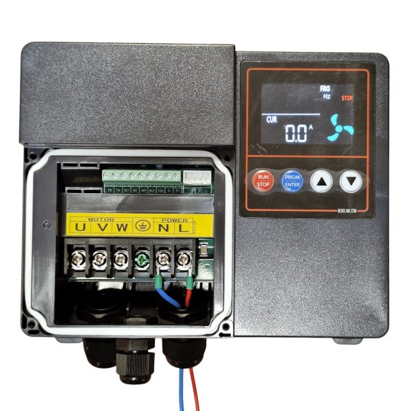 Фото - Частотний перетворювач з 220В 1фаза на 220В 3фази (1/3фаза) векторний 1.5KW M-Driver 980 mini з класом захисту IP66