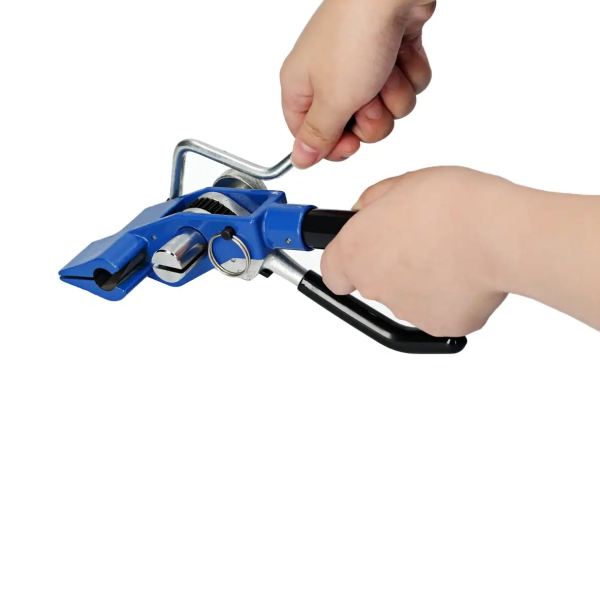 Фото - Інструмент для затягування сталевих хомутів GT-338