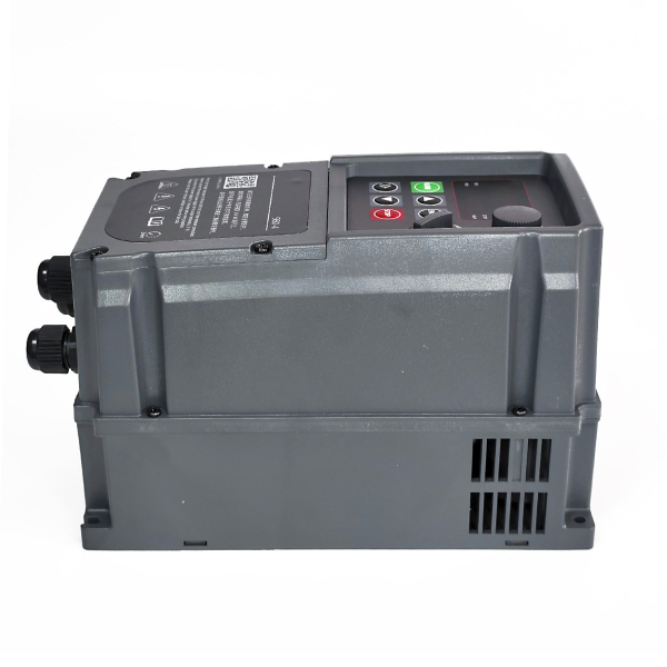 Фото - Частотний перетворювач 380В 3фази векторний 2.2KW M-Driver 980 з класом захисту IP66
