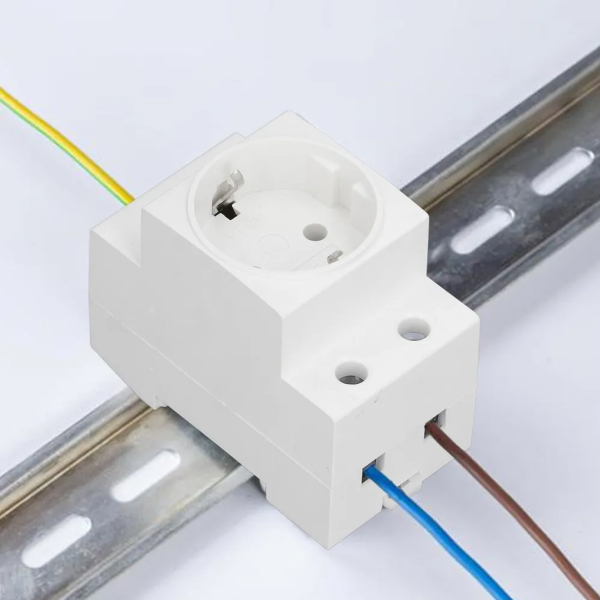 Фото - Розетка на DIN рейку EU 220V, 16А IP20